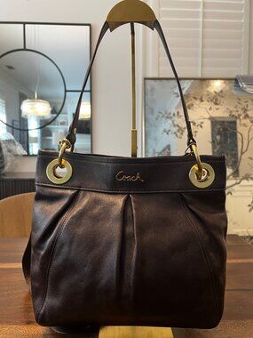 Coach Brown Leather Pleated Shoulder Bag With Gold Hardware & Removable Strap